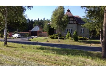 Cehia Privát Volárna, Exteriorul